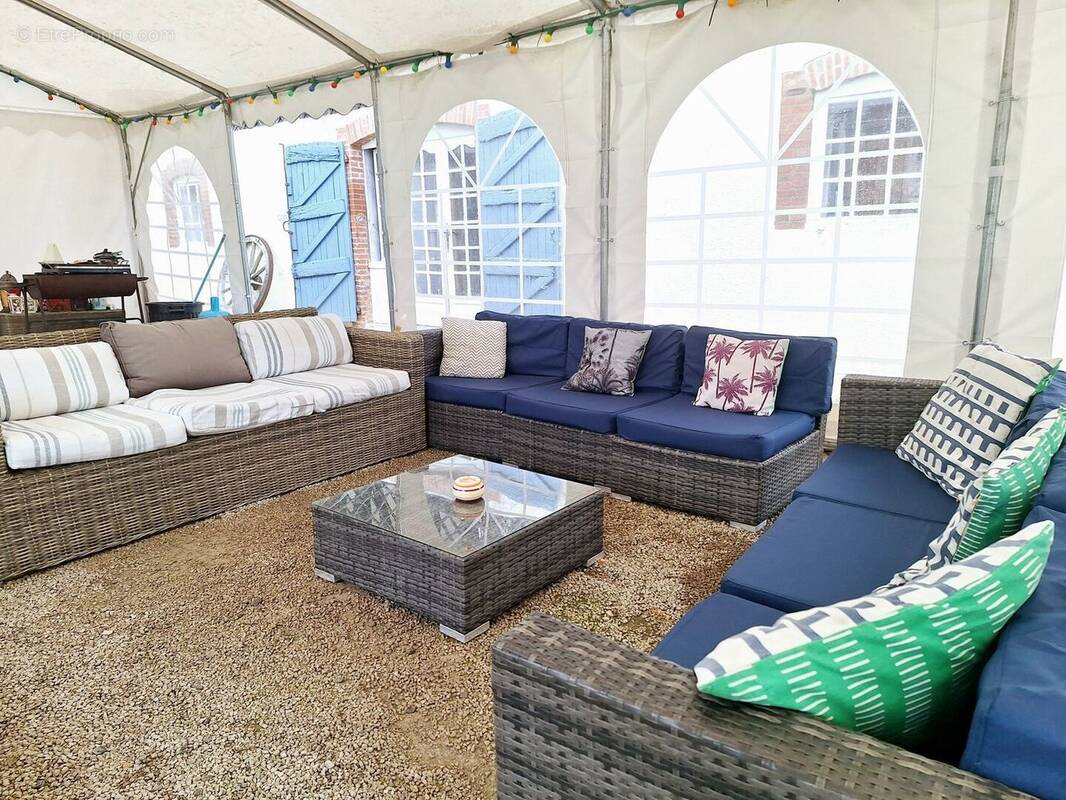 marquee/ games area - Maison à MIRANDE