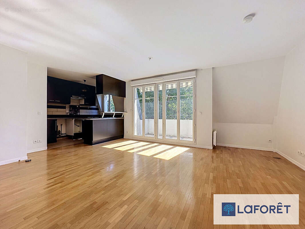 Appartement à LE PLESSIS-TREVISE