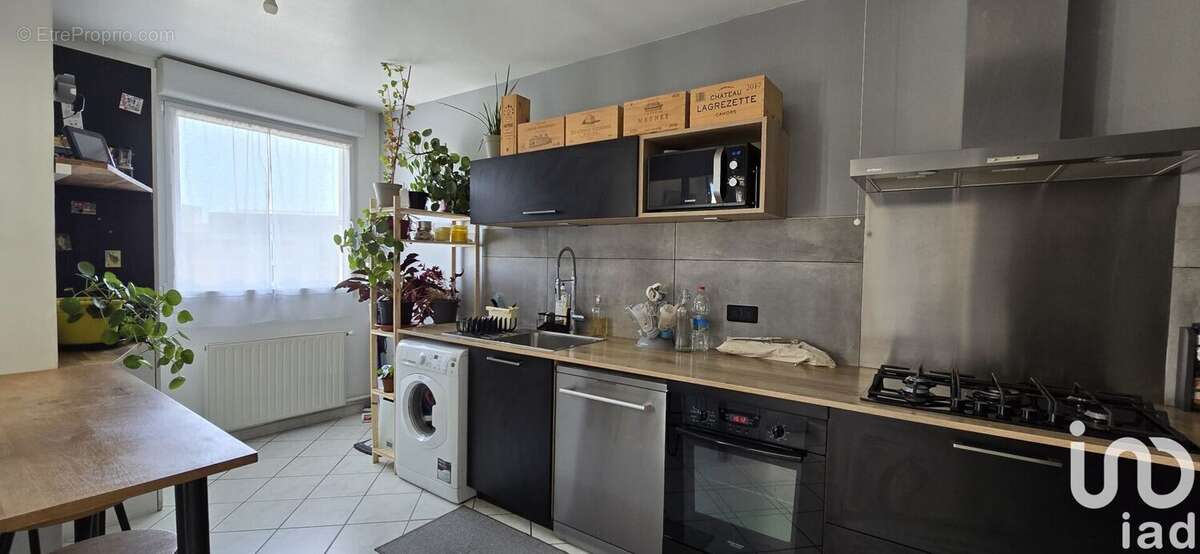 Photo 5 - Appartement à RILLIEUX-LA-PAPE