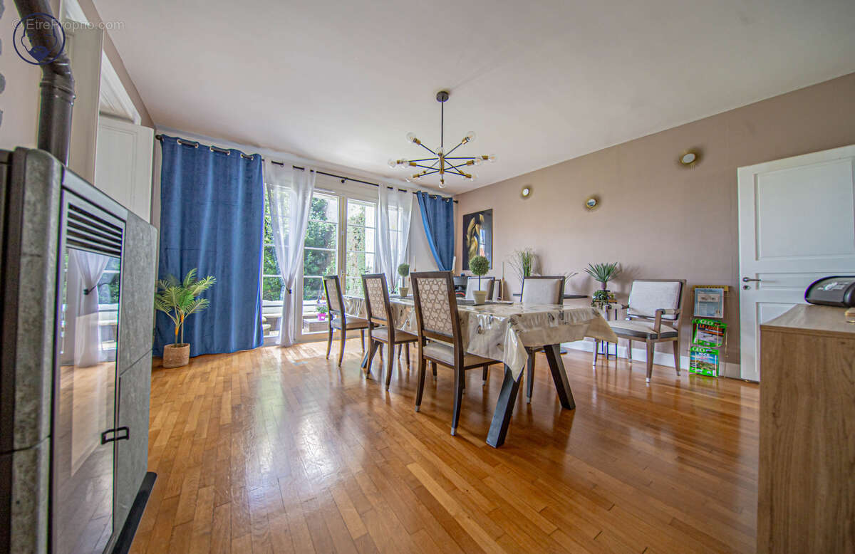 Maison de caractère avec dépendance et nombreuses possibilités d’aménagement - photo 5