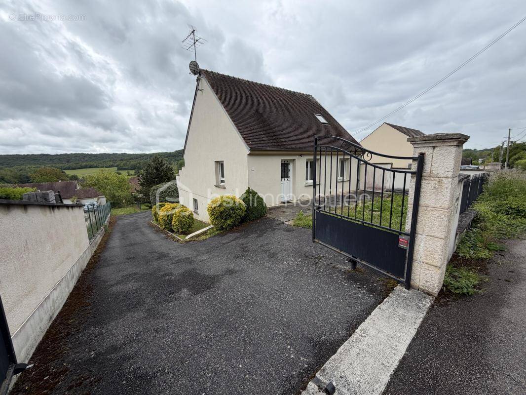Maison à SAINT-LOUP-DE-NAUD
