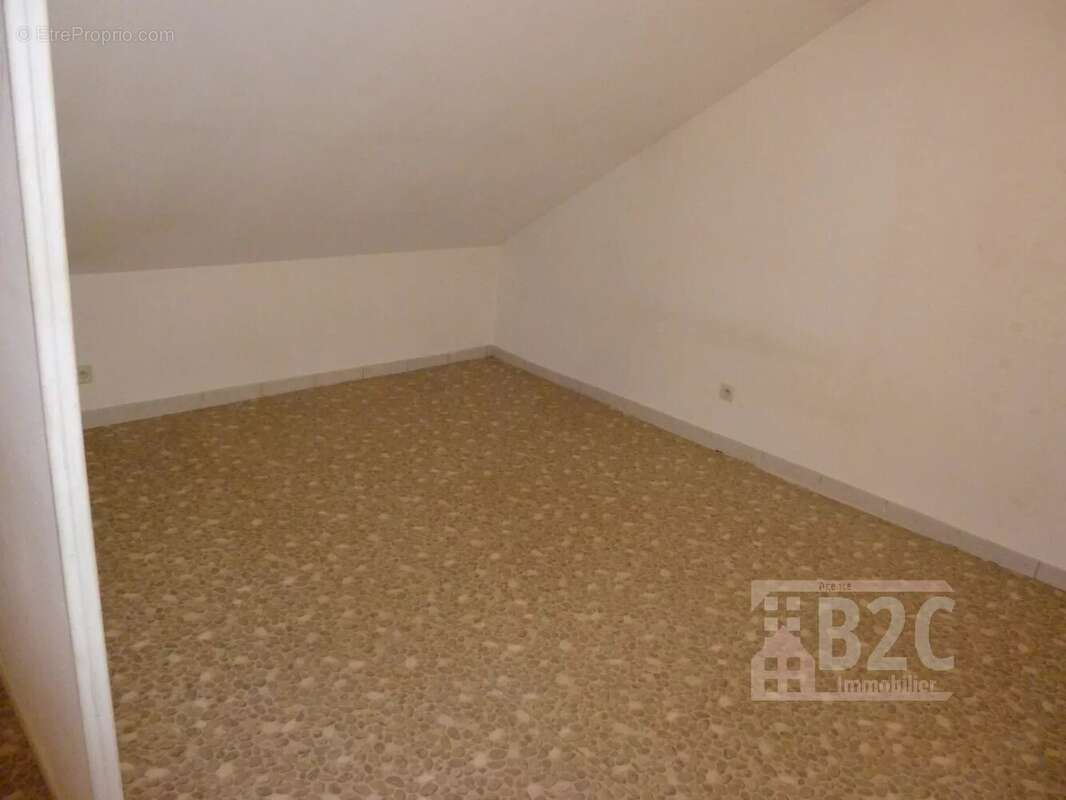 Appartement à SAINT-MARTIN-D'HERES