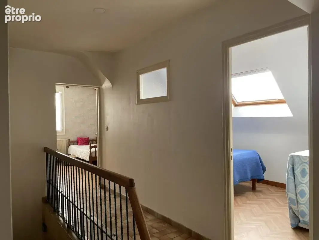 Maison 184 m2 au sol / 6 ch / centre st lyphard - photo 3