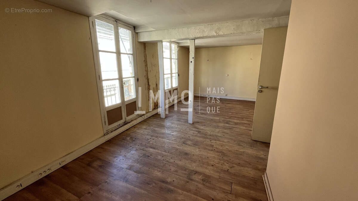 Appartement 422 m² à Saint-Calais  - photo 5