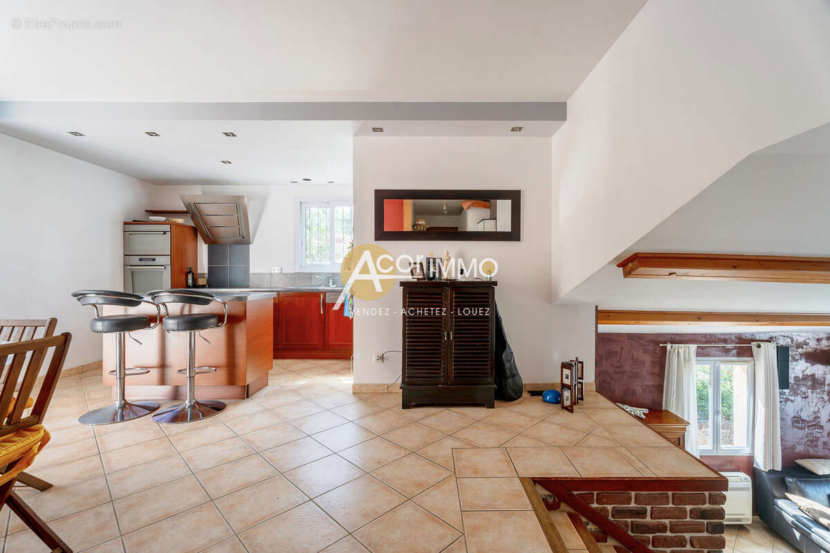 Les 4 chemins des Routes - VILLA T4 sur terrain de 772m2 - photo 9