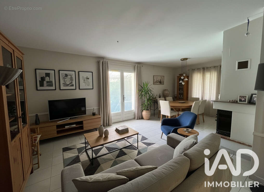 Maison 165 m² à Bagnols-Sur-Ceze  - photo 8