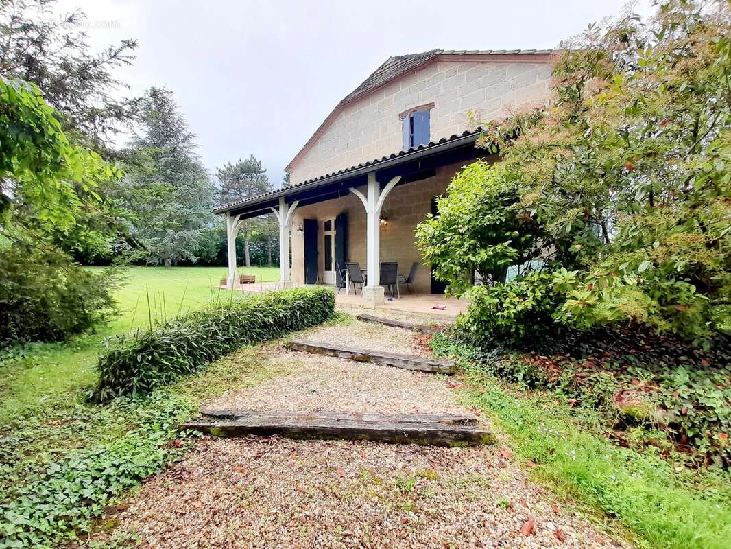 Maison à SAINT-BARTHELEMY-D'AGENAIS
