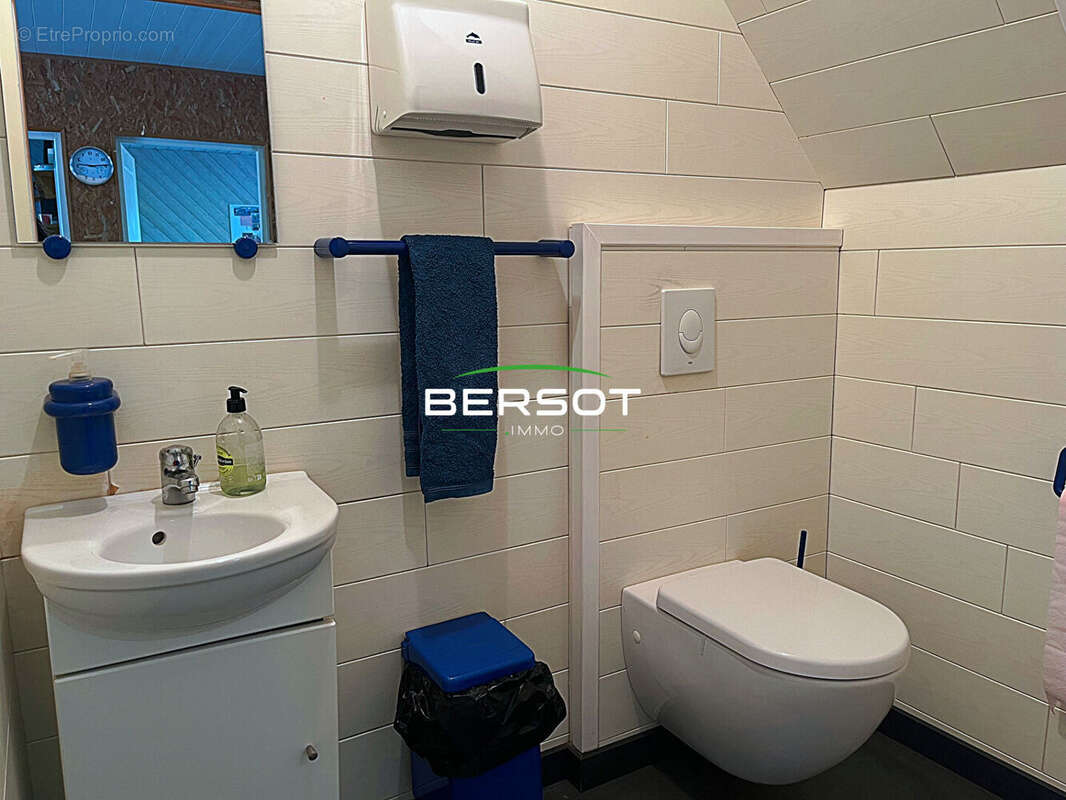 Local commercial 160 m²  Garage  Fort potentiel  Pierrefontaine-les-Varans - photo 16