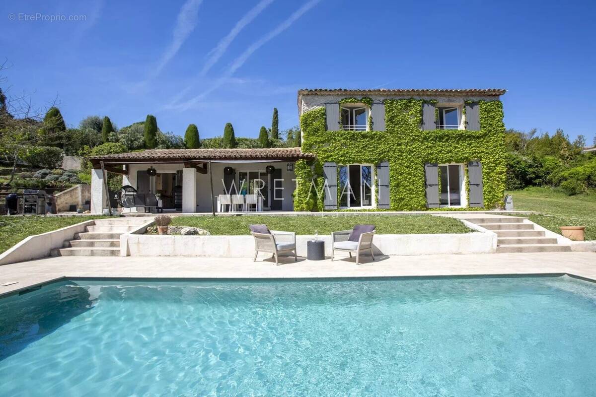 Maison à VALBONNE