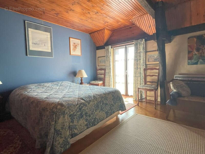 Maison à LA BAZOCHE-GOUET