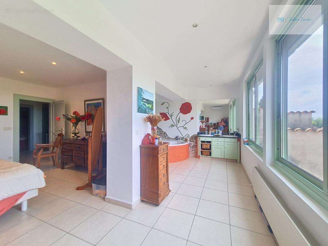 Propriété d'exception aux portes de Pézenas – Charme, volumes et panorama exceptionnel - photo 9