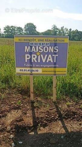 Terrain à LA ROCHE-SUR-YON