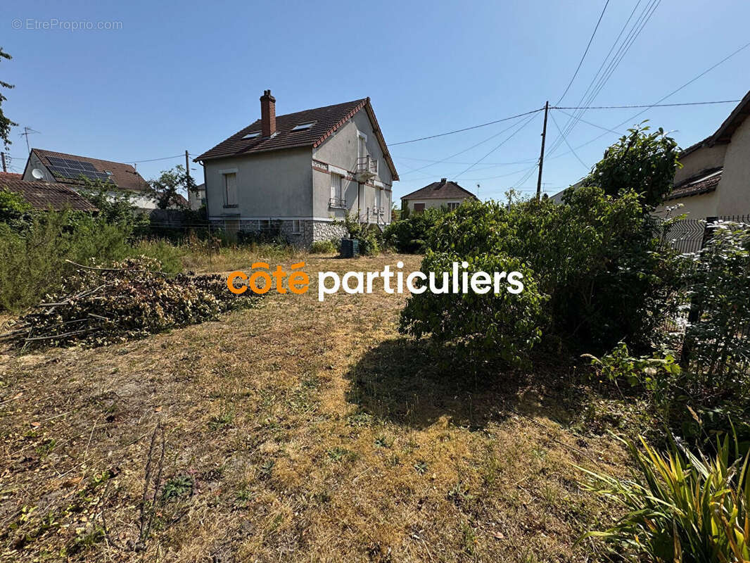 Maison à FLEURY-LES-AUBRAIS