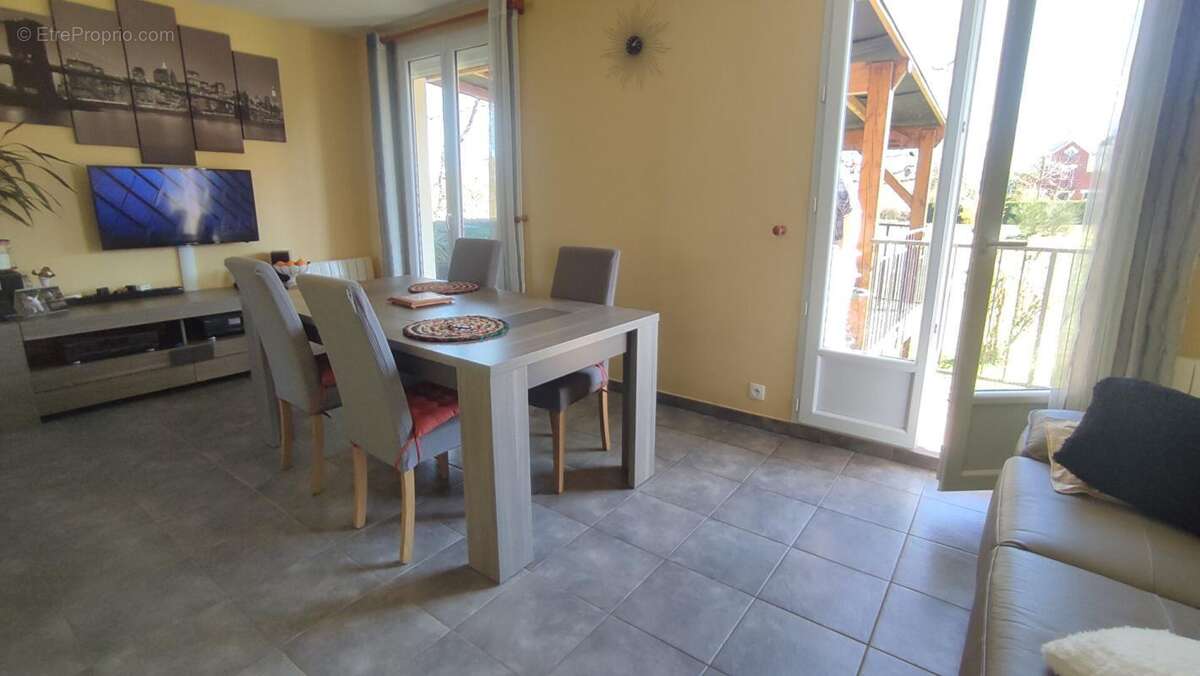 Maison individuelle avec beau terrain plat à Soursac - photo 7