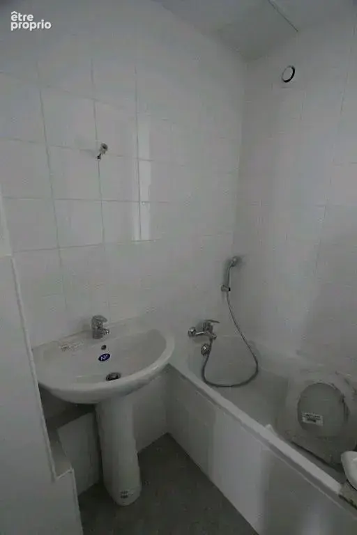 A vendre loué T3 Fontaine - photo 4