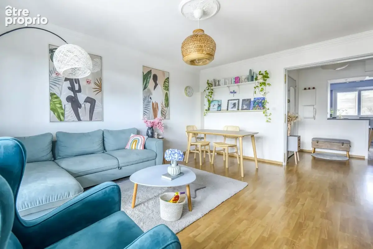 Nantes Quartier Sèvre - Appartement 3 pièces entièrement rénové avec terrasse, box et cave - photo 3