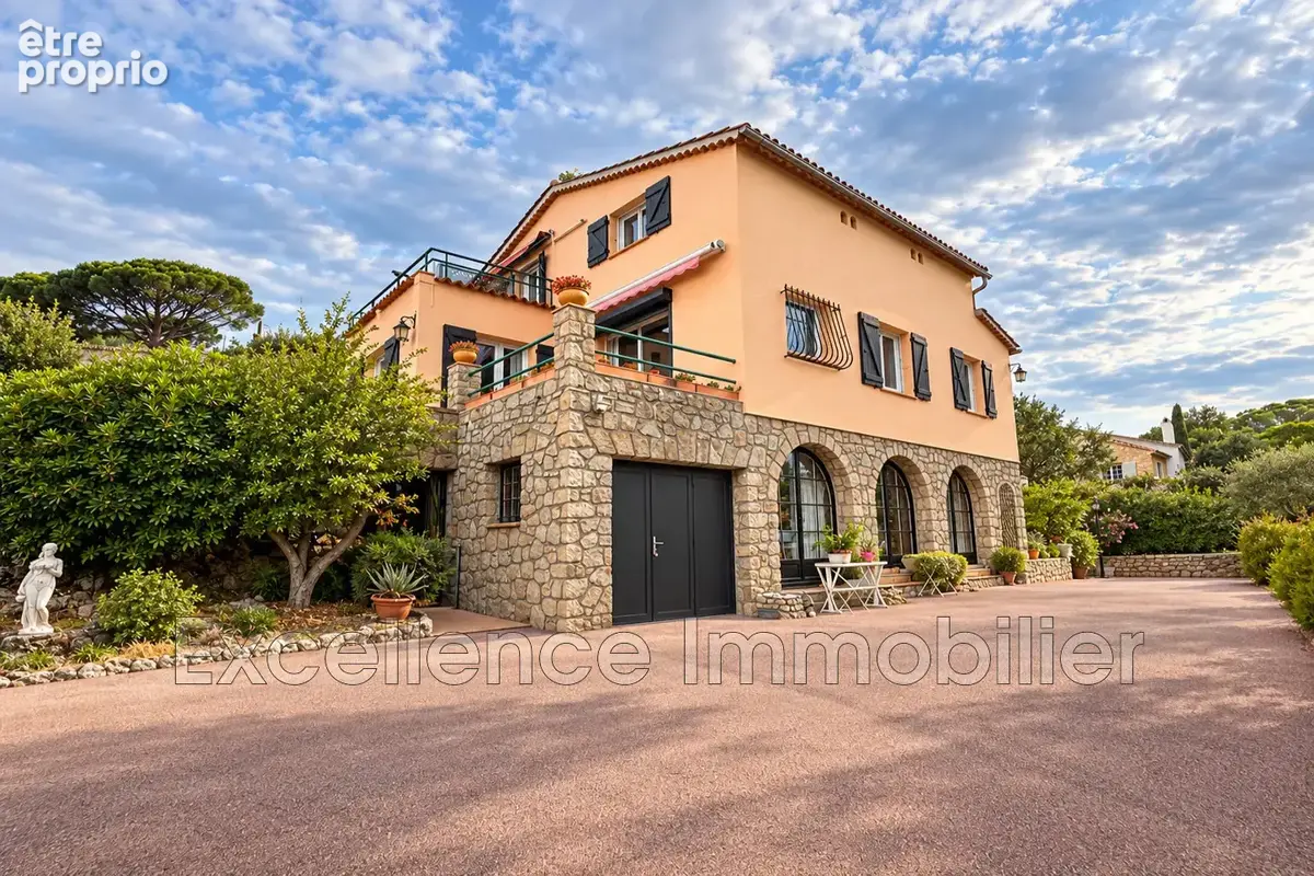 Maison 8 pièces 140 m² à vendre à Sainte-Maxime (83120) - photo 2