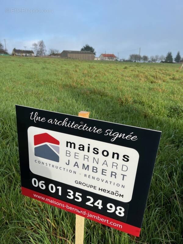 Terrain à LA POUEZE