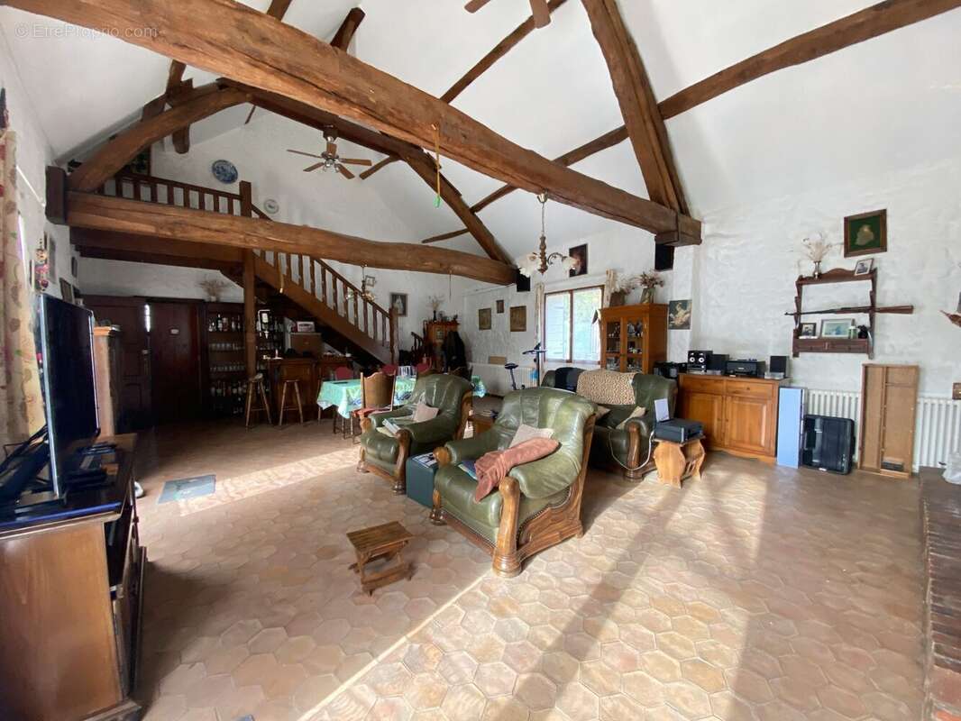 Maison à BEAUNE-LA-ROLANDE