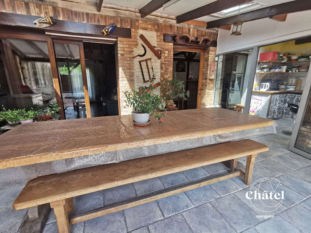 Maison à SAINT-VAAST-LES-MELLO