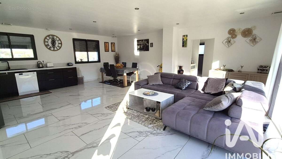 Photo 2 - Maison à BAGNOLS-SUR-CEZE