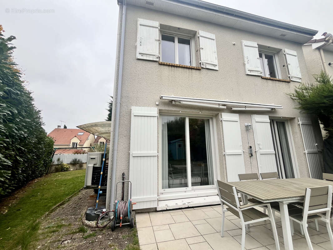 Maison à VILLEPREUX