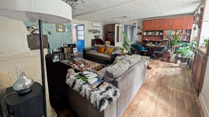 Maison à BADEFOLS-D&#039;ANS