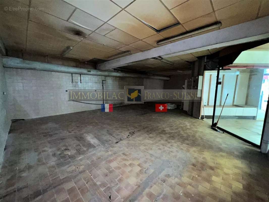 Commerce à ARACHES-LA-FRASSE