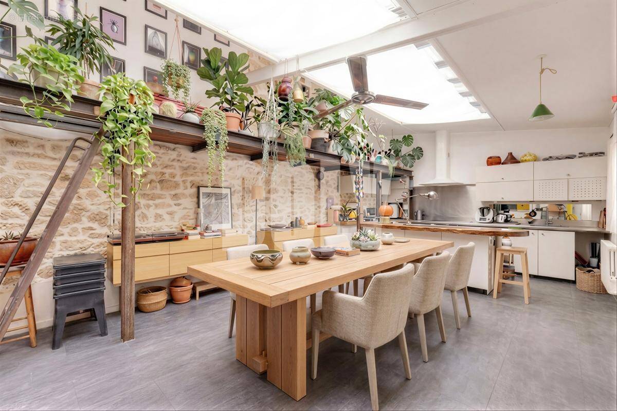 Appartement à PARIS-11E