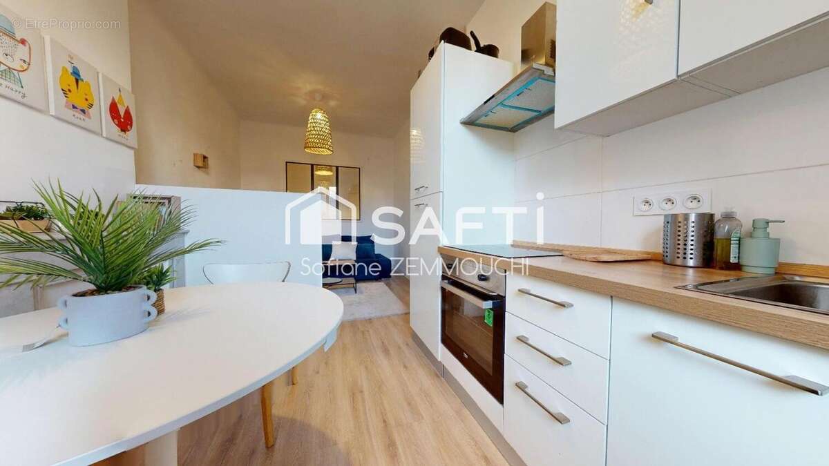 Photo 2 - Appartement à MARSEILLE-2E