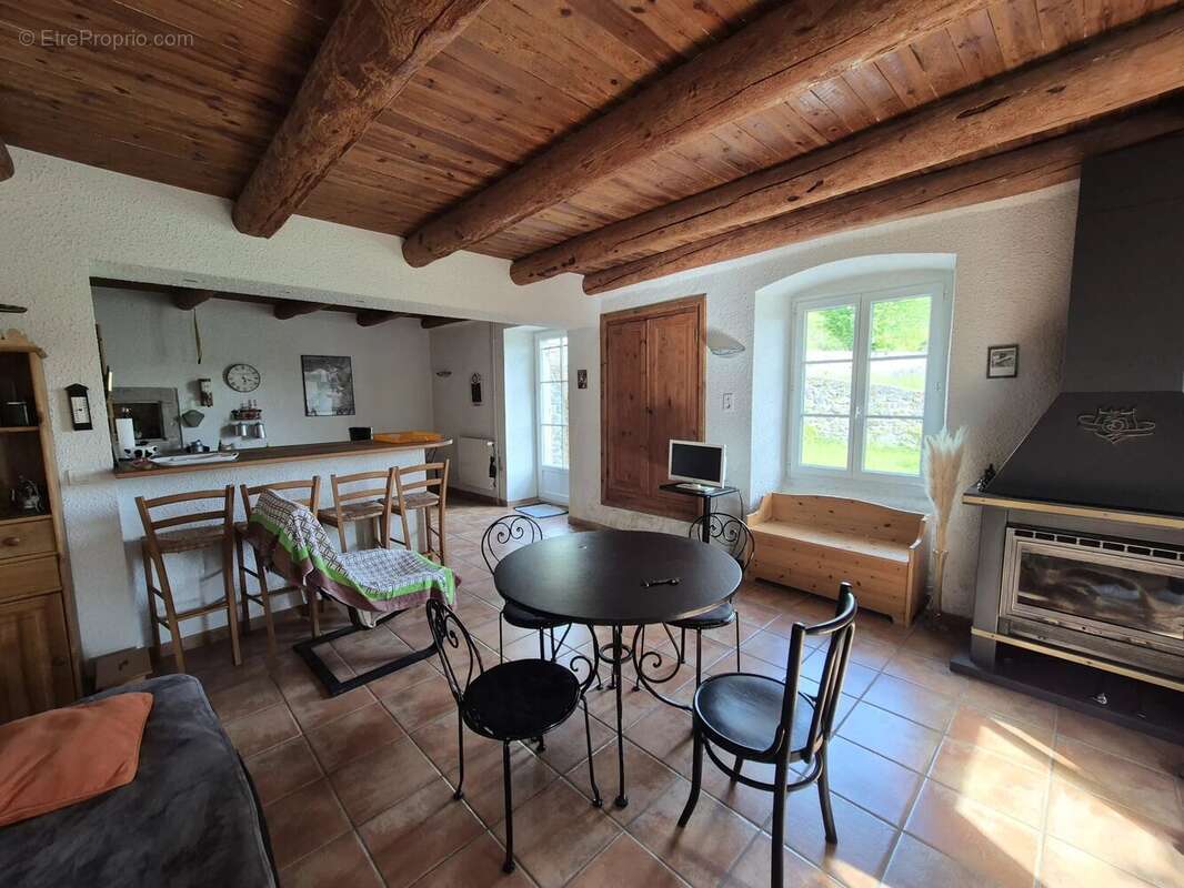 Maison à ARSAC-EN-VELAY