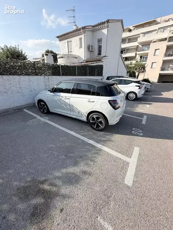 SAINT-LAURENT-DU-VAR – 2 pièces à deux pas de la mer, futur tramway au pied de l'immeuble - photo 13