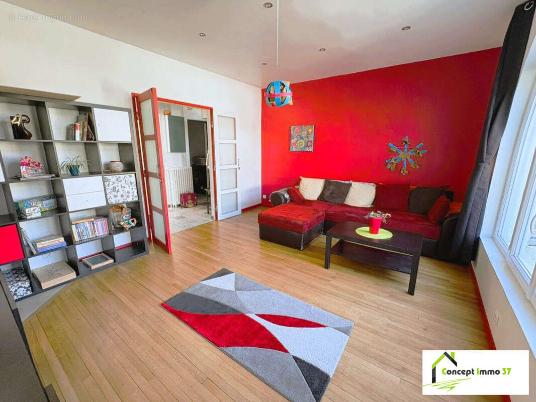 Maison à MONTLOUIS-SUR-LOIRE