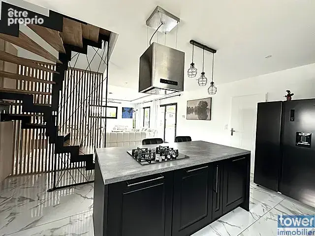 ST HILAIRE à 5 mn de Muret Maison Contemporaine en T5 Récente de 144 m2 avec Garage et Piscine sur Terrain de - photo 8
