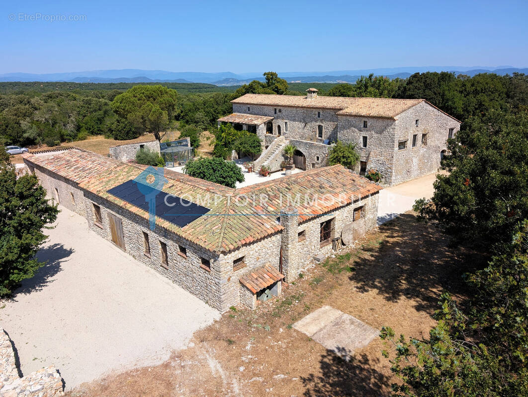 Maison à GOUDARGUES