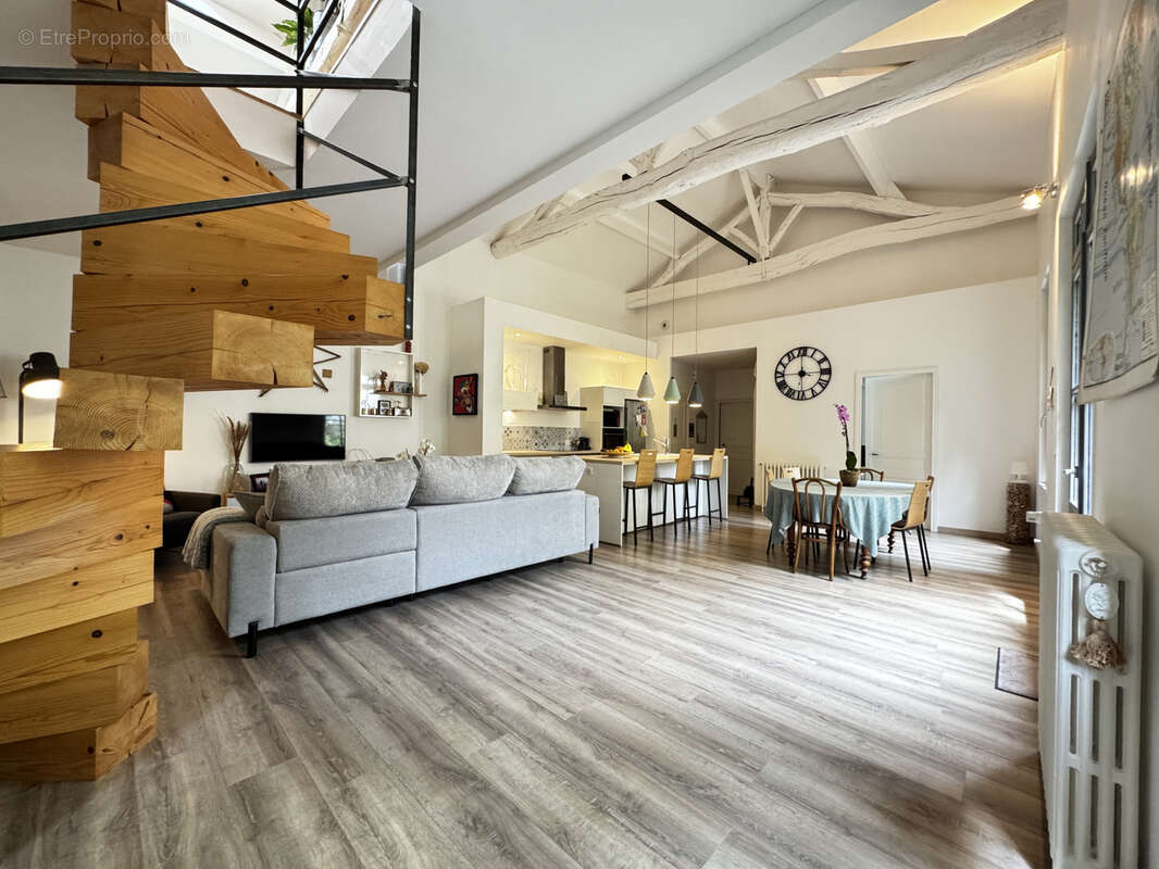 Maison à BARBEZIEUX-SAINT-HILAIRE