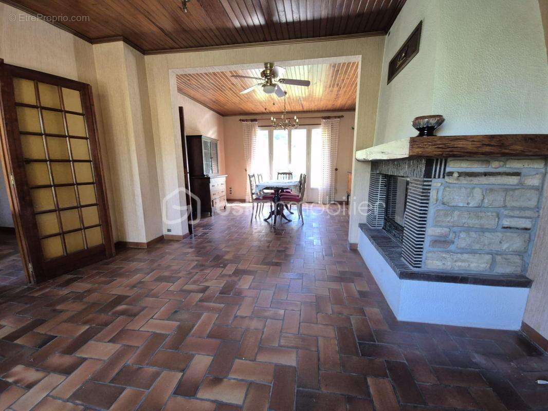 Maison à FAY-AUX-LOGES