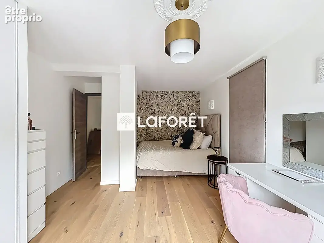 Superbe maison contemporaine de 250 m² située à Montesson, à seulement 15 minutes du RER de Sartrouville. - photo 12