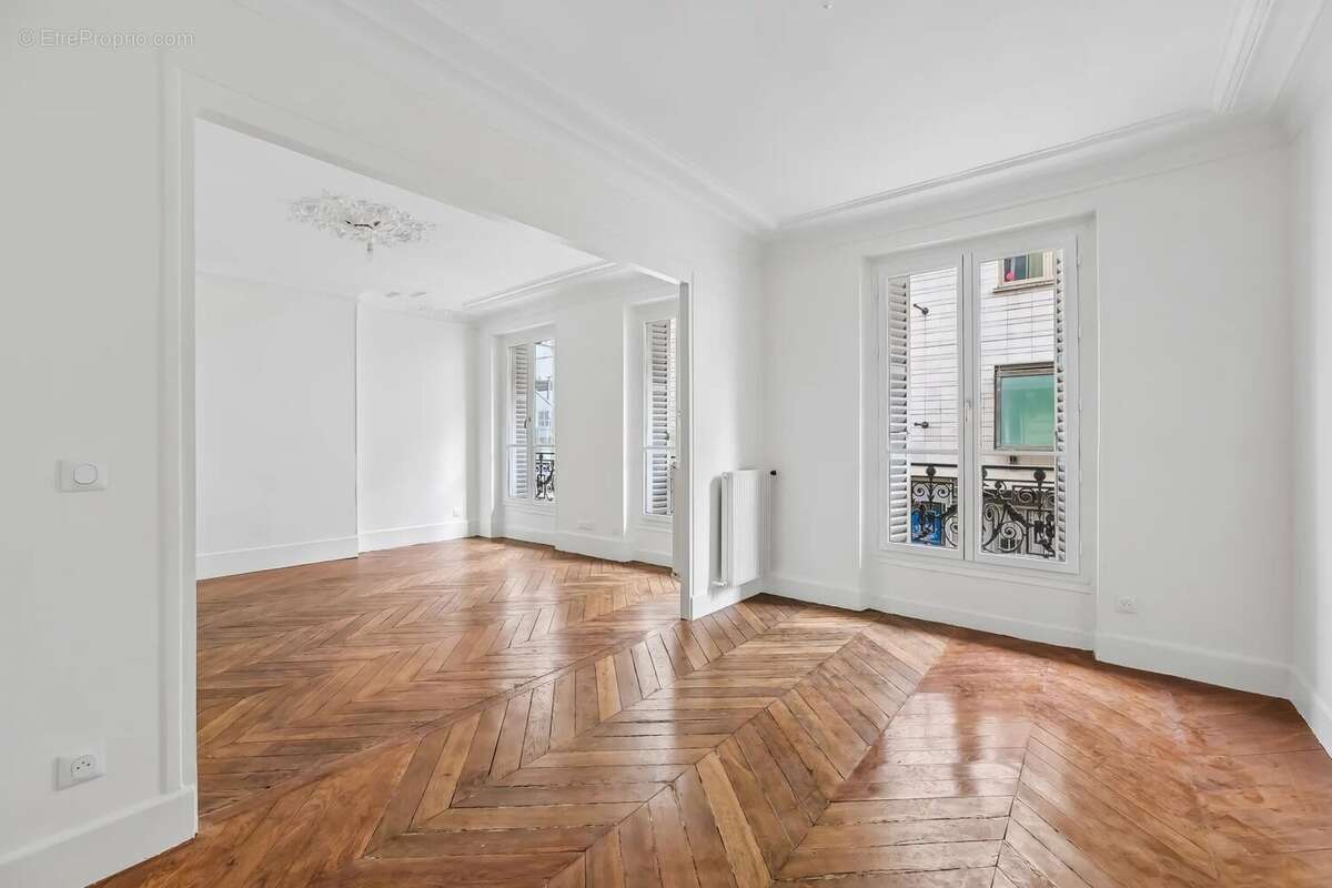 Appartement à PARIS-9E