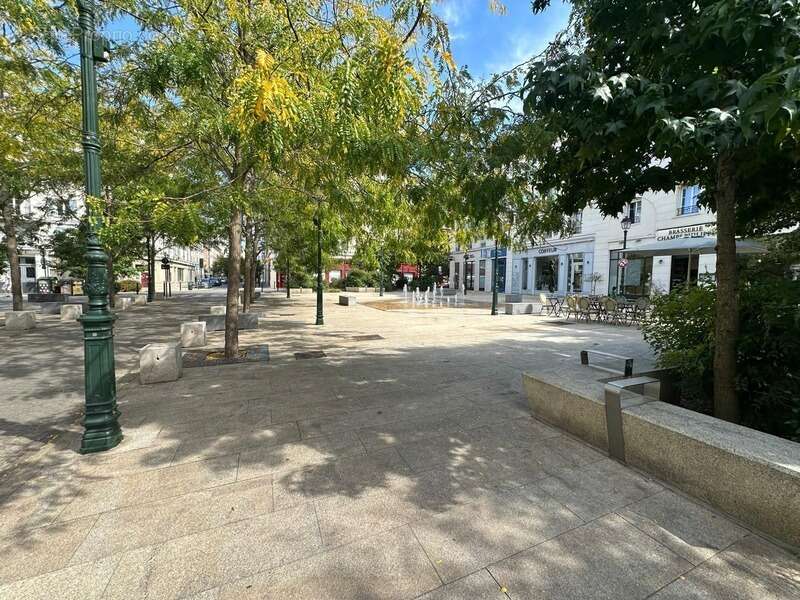 Appartement à LA GARENNE-COLOMBES