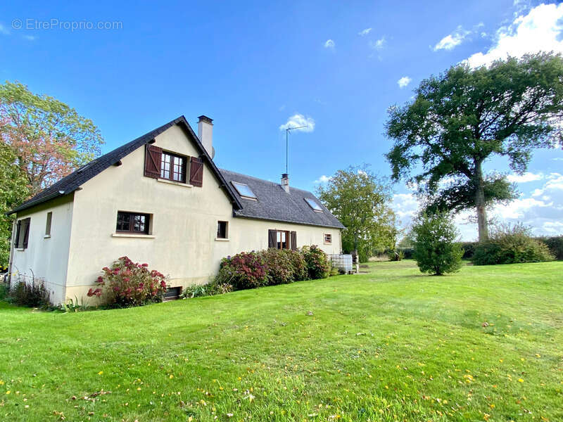 Maison à PONT-L'EVEQUE