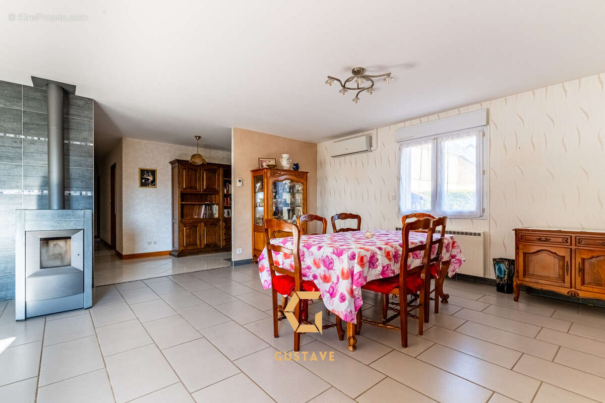 Maison à VAROIS-ET-CHAIGNOT