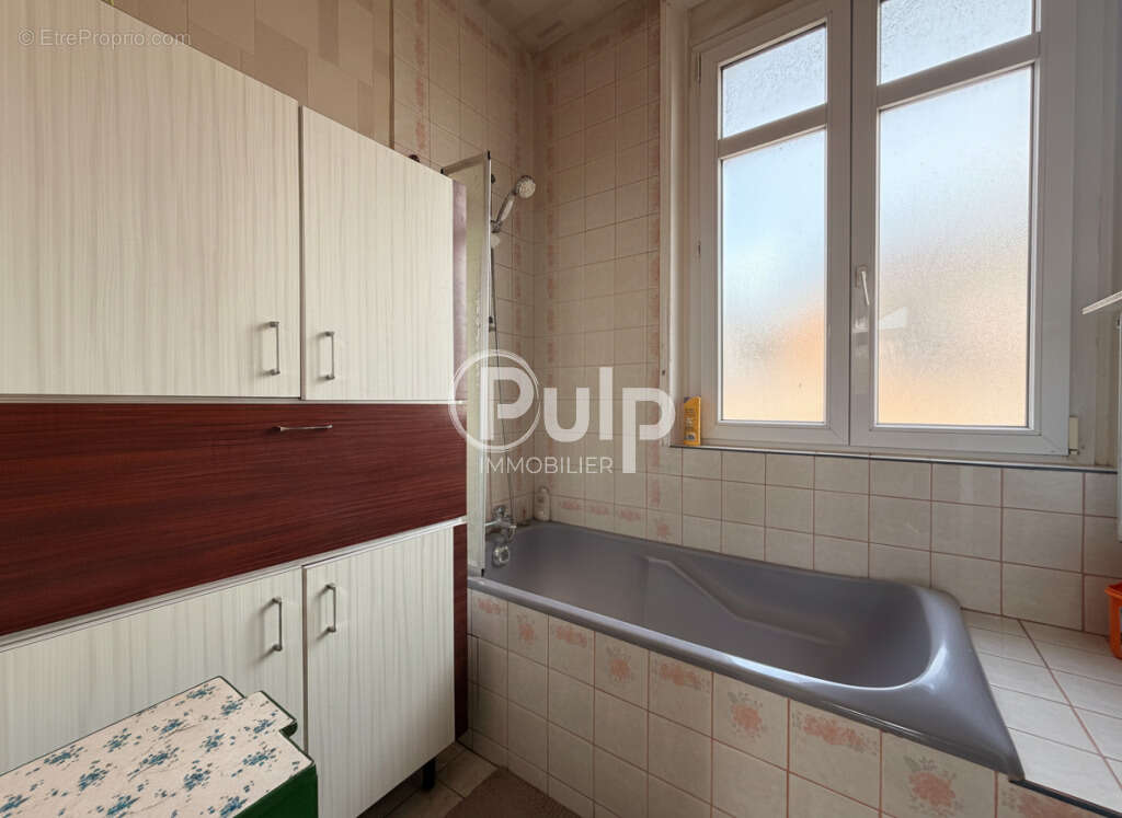 Maison bourgeoise à quelques minutes à pied de la gare d'Arras ! - photo 11