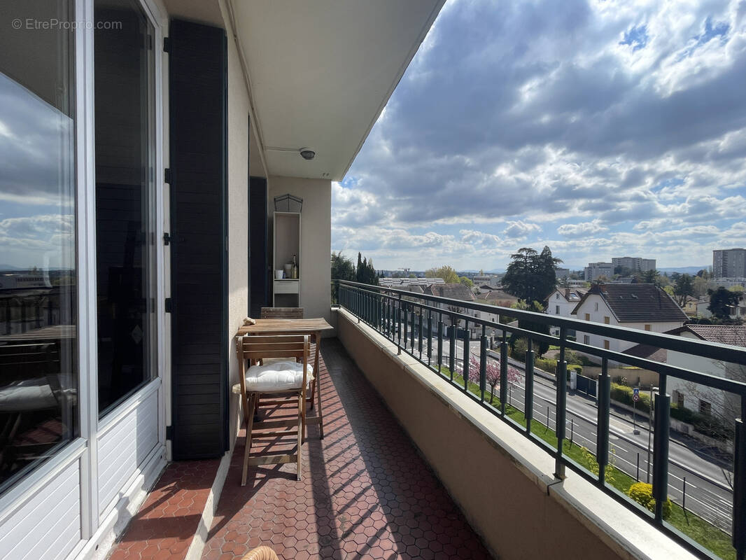 Appartement à CHAMPAGNE-AU-MONT-D'OR