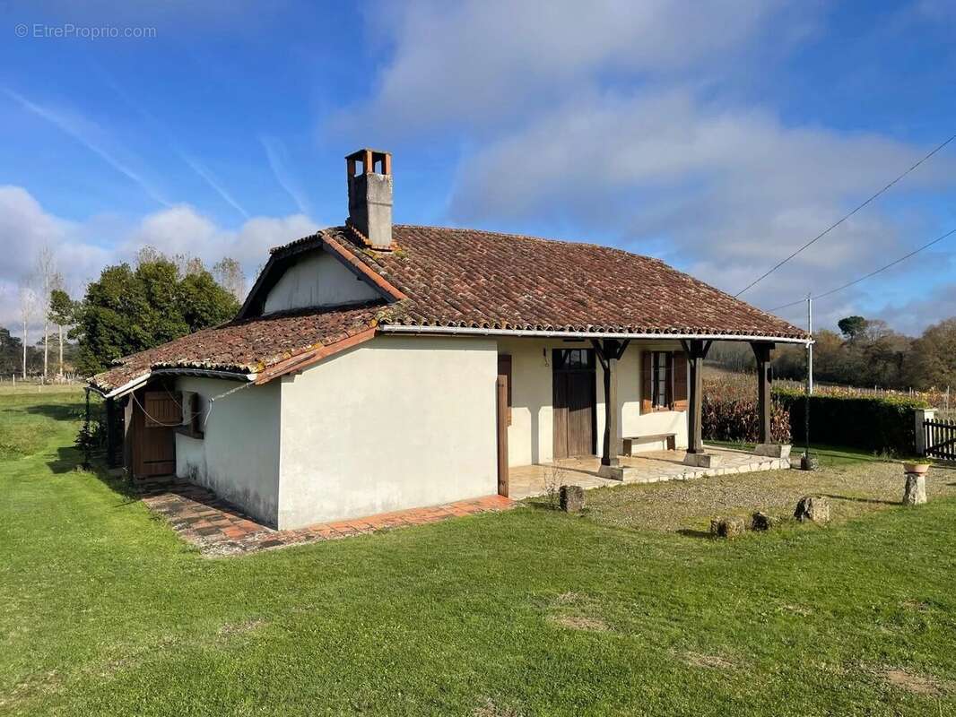 Maison à LIAS-D&#039;ARMAGNAC