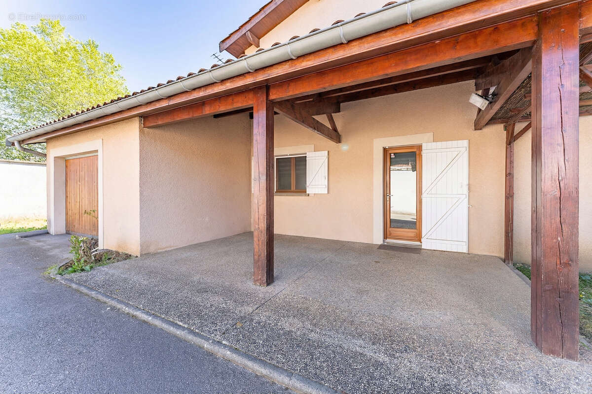 Maison à SAINT-PRIEST