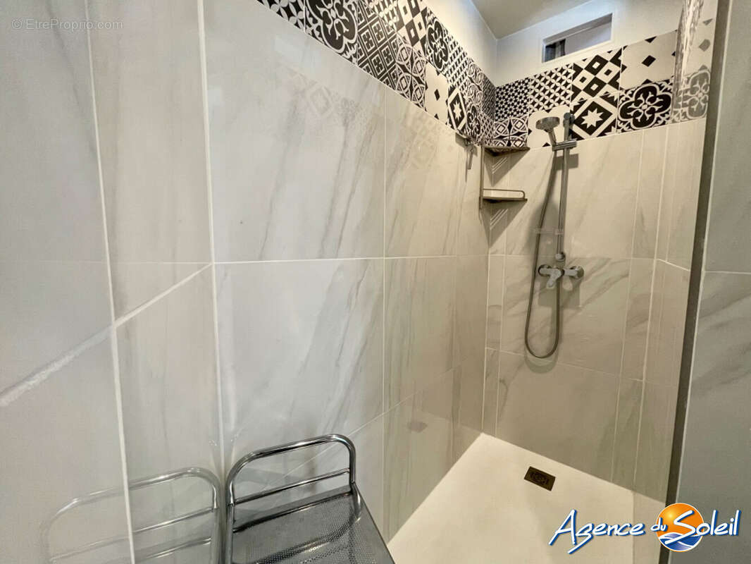 Commerce à SAINT-CYPRIEN