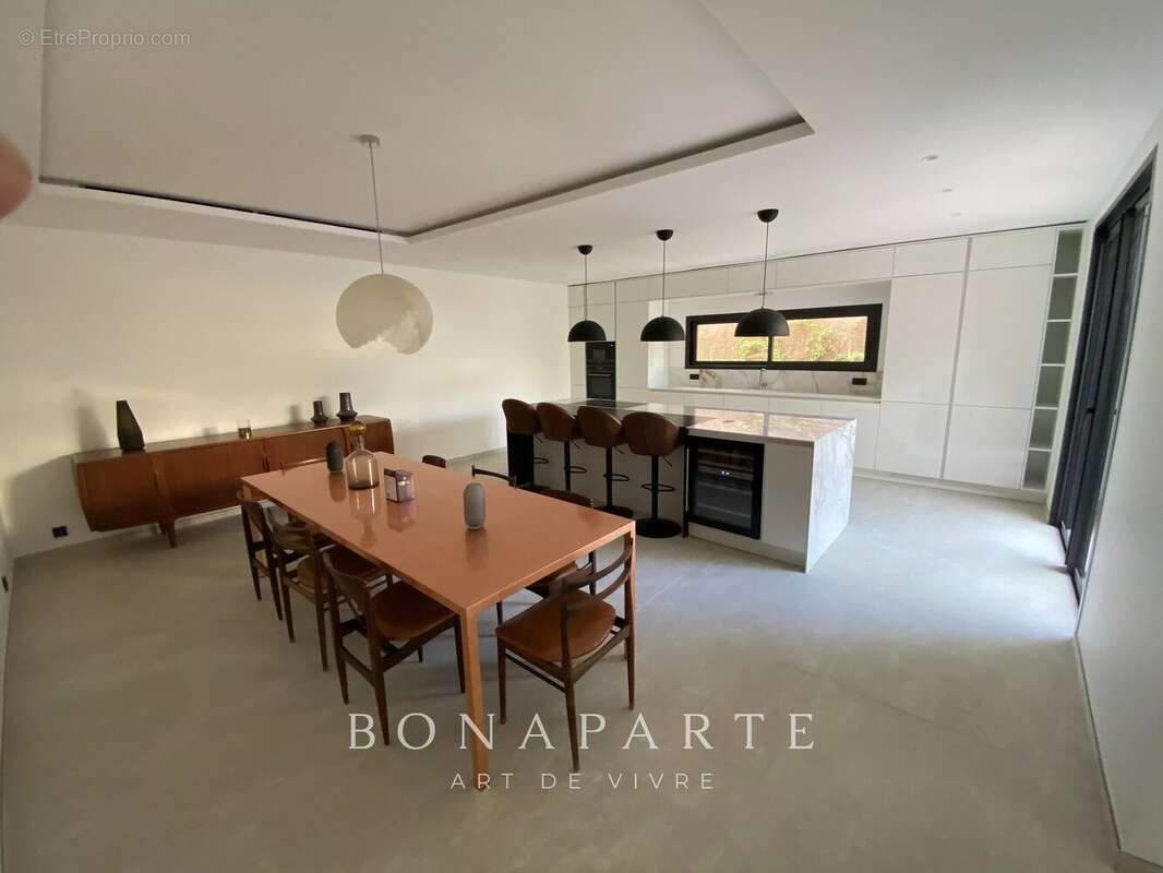 Sainte-maxime - jolie villa contemporaine de 230m² - a pieds de la plage de la nartelle - photo 5