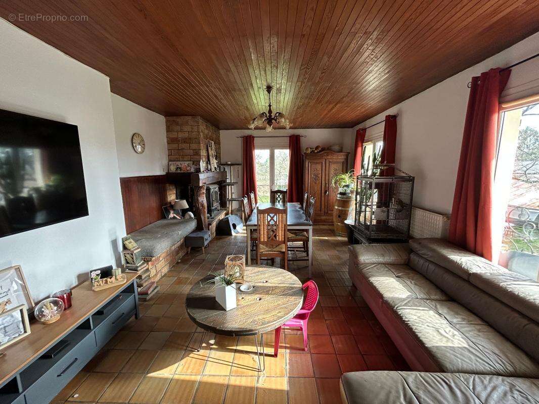 Maison à MAURRIN