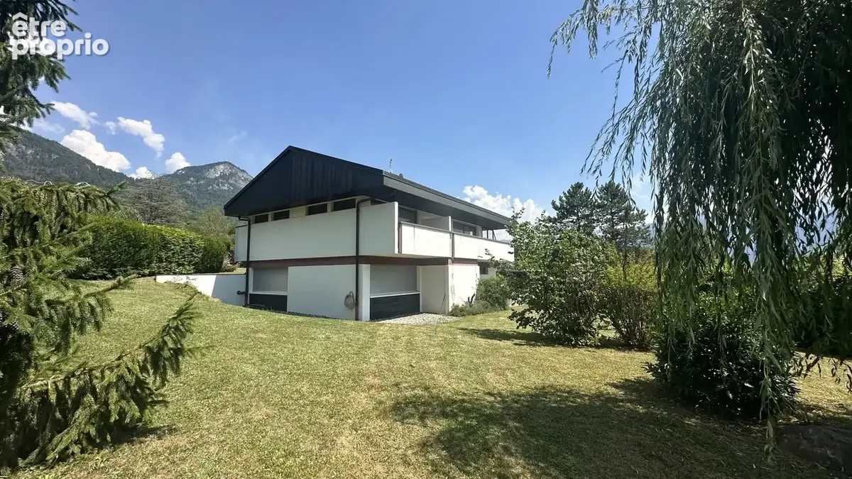 Maison à MARIGNIER